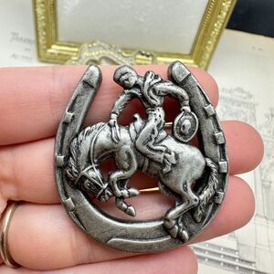 Vintage Jewelry Silver Tone Cowboy Horseshoe Horse Racing Brooch Pin